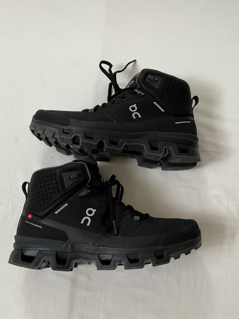 NWOB ON CloudRock Waterproof Hiking Boots Size 10 Black - Picture 3 of 15